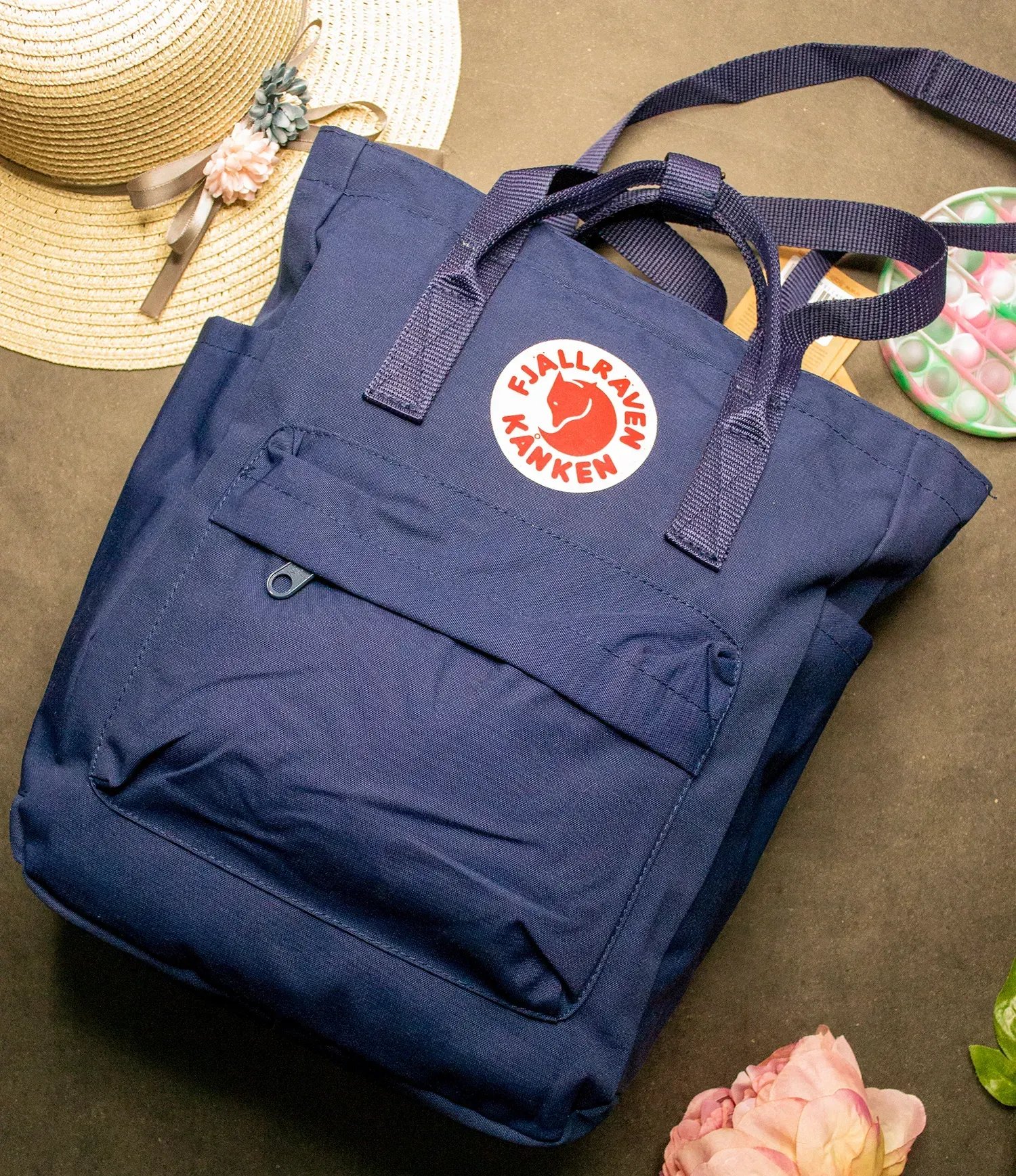 Класичний рюкзак-трансформер Fjallraven Kanken 14л (36х30х15 см) – Синій