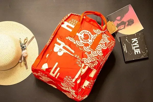 Рюкзак-трансформер Fjallraven Kanken Art 16л (38х28х14 см) – Червоний з принтом
