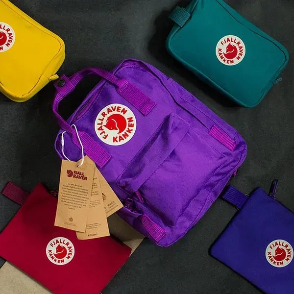 Компактний рюкзак-трансформер Fjallraven Kanken Mini 7л (27х21х10 см) – Фіолетовий